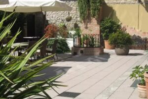 Apartamentos Turísticos La Pontiga (3 llaves)