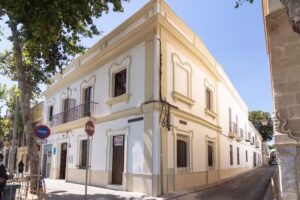 Apartamentos Tur&iacute;sticos Mamel&oacute;n