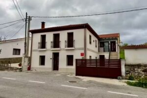 APARTAMENTOS TUR&Iacute;STICOS O GRILO