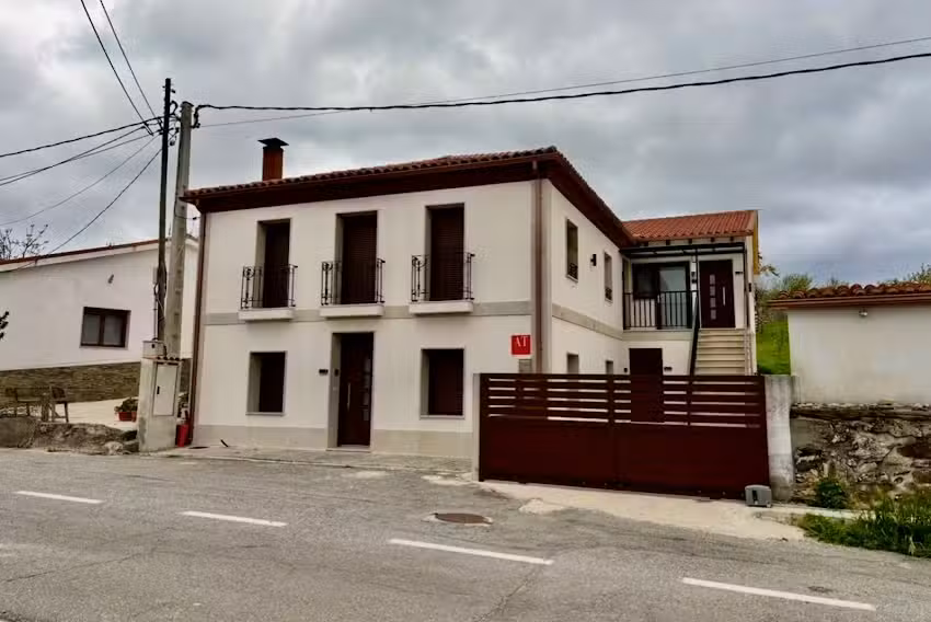 APARTAMENTOS TUR&Iacute;STICOS O GRILO