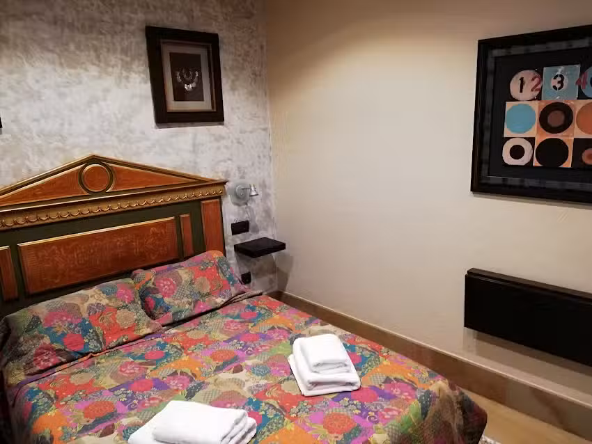 Apartamentos tur&iacute;sticos Plaza del Corrillo