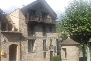 Apartamentos tur&iacute;sticos San Juan de la Pe&ntilde;a