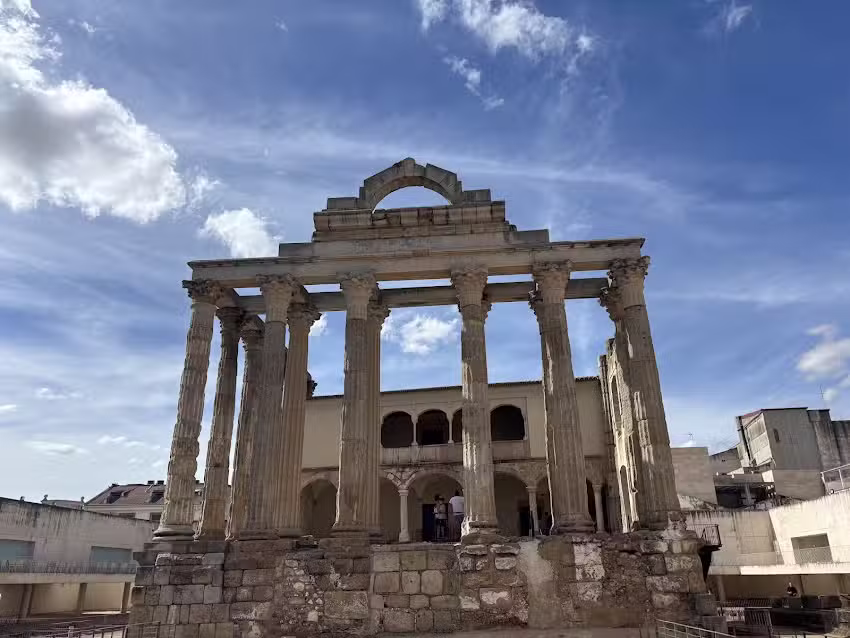 Apartamentos Tur&iacute;sticos Templo de Diana