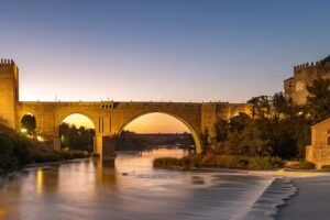 Apartamentos Tur&iacute;sticos Toledo. Hospeder&iacute;a &laquo;Florinda de la Cava&raquo;