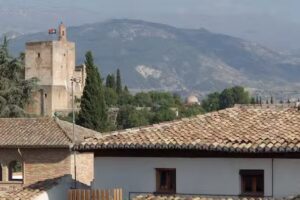 Apartamentos Tur&iacute;sticos Torre de la Vela