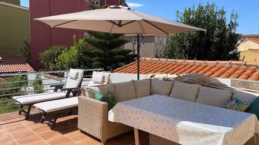 Apartamentos Villalvaro con parking