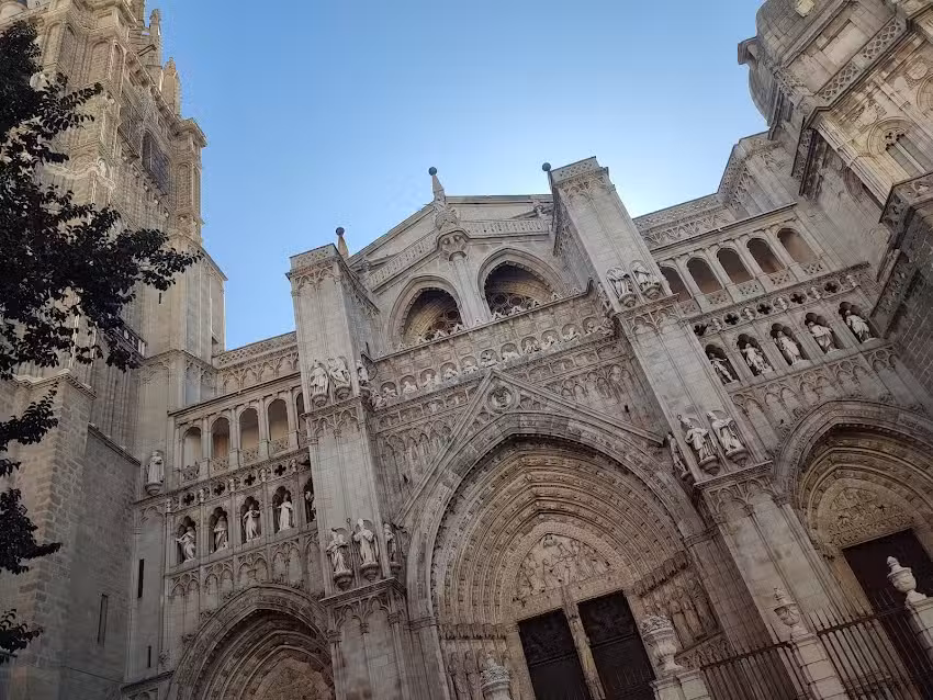 Apartamentos Virgen Blanca