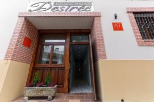 Apartamentos y Alojamiento Tur&iacute;stico Desiree