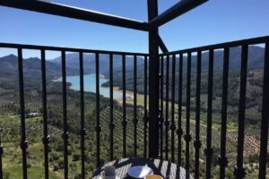 Apartamentos y Cafeter&iacute;a Adarve