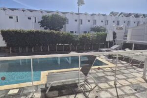 Apartamentos y Casas