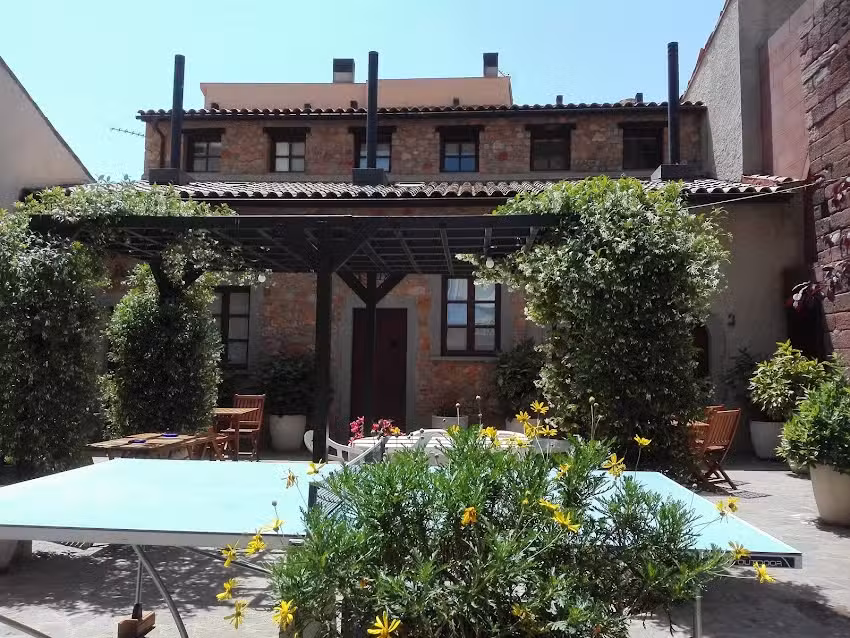 Apartaments Tur&iacute;stics Can Lloren&ccedil;