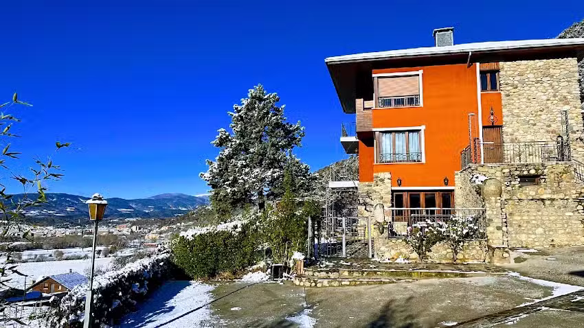 Apartaments Tur&iacute;stics La Vinya de Sant Pere