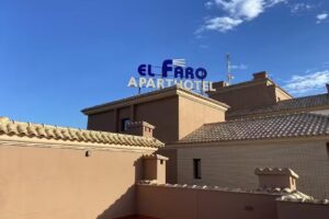 Aparth. El Faro