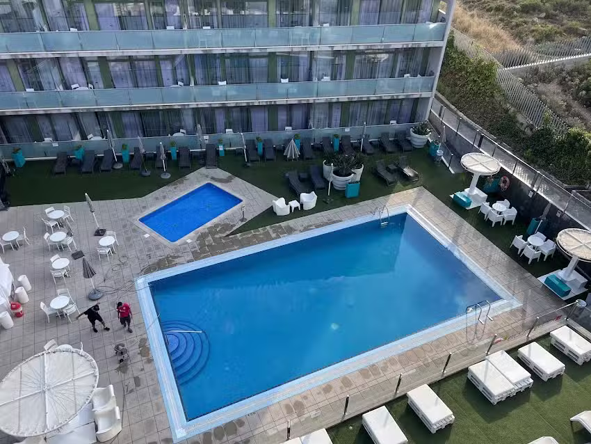 Aparthotel Four Elements Suites