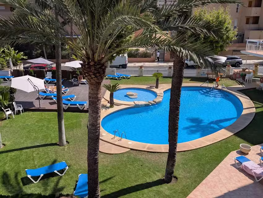 Aparthotel La Colina Beach