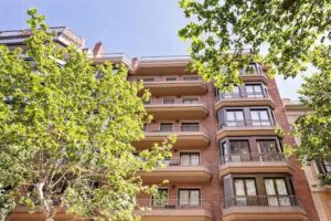 Aparthotel N&agrave;pols