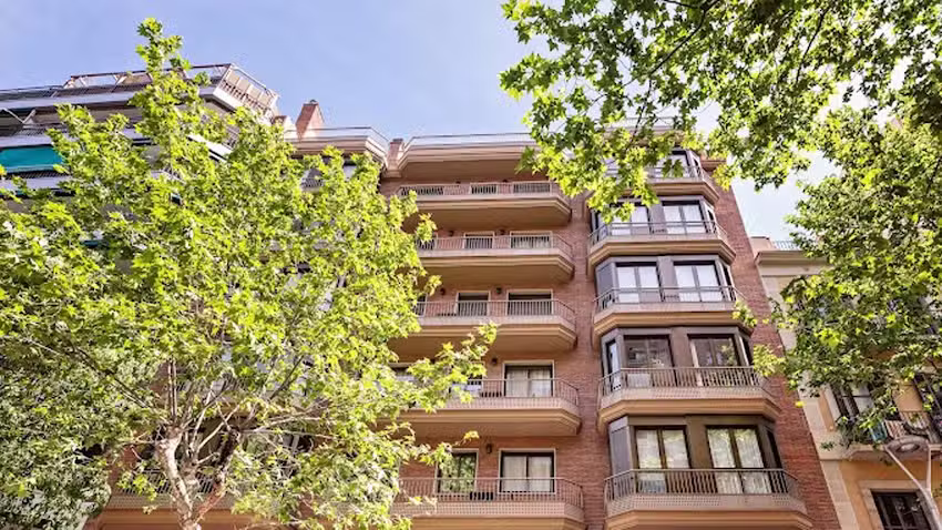 Aparthotel N&agrave;pols