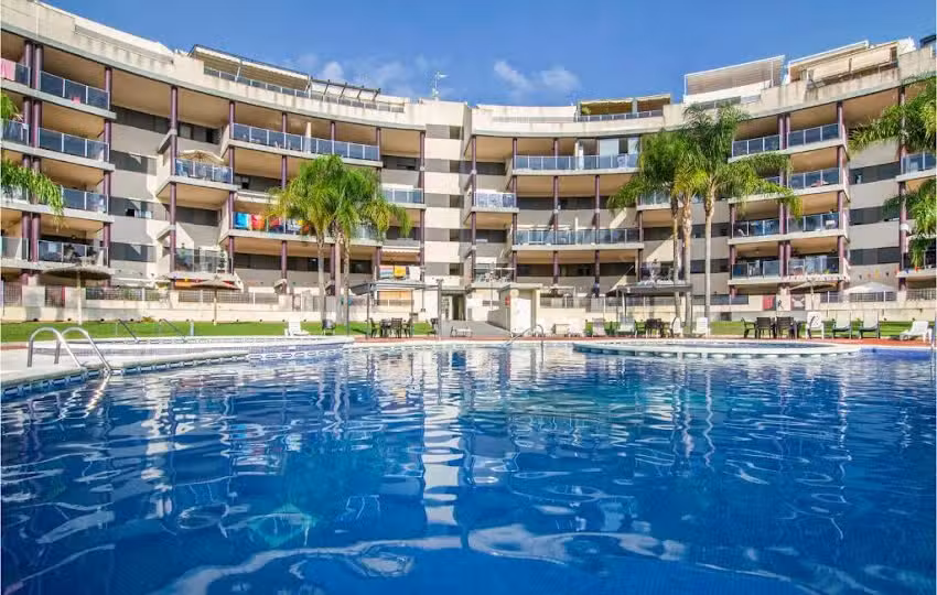 Apartment in Canet with Sauna