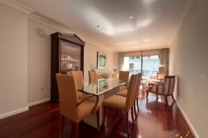 Apartment Versicolor