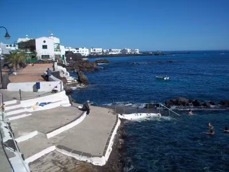 Apartments for Holiday Rentals in Arrieta Lanzarote