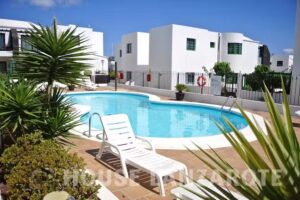 Apartments Pelicanos