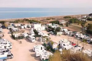 &Aacute;rea autocaravana La Finca