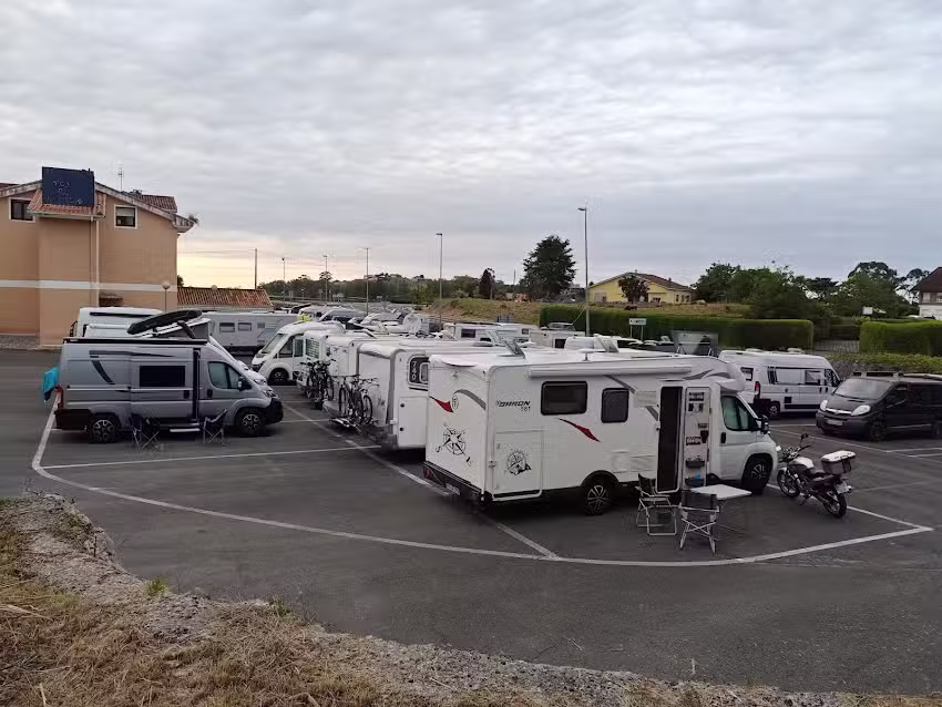 Area Autocaravanas La Revilla
