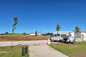 &Aacute;rea Autocaravanas Sotresgudo