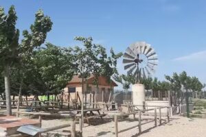 &Agrave;rea d&rsquo;Autocaravanes de l&rsquo;Agrobotiga Mas Bes