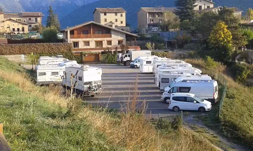 &Agrave;rea d&rsquo;autocaravanes de Sant Lloren&ccedil; de Morunys