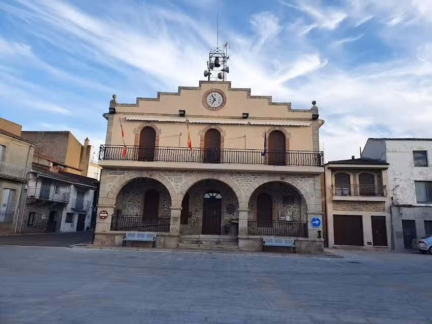 &Aacute;rea de Aparcamiento para Autocaravanas de Villarino de los Aires.