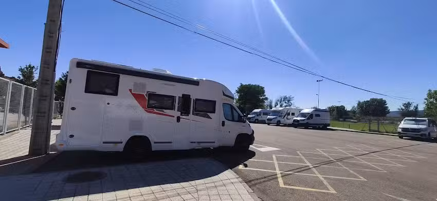 &Aacute;rea de autocaravanas Aguilar de Camp&oacute;o