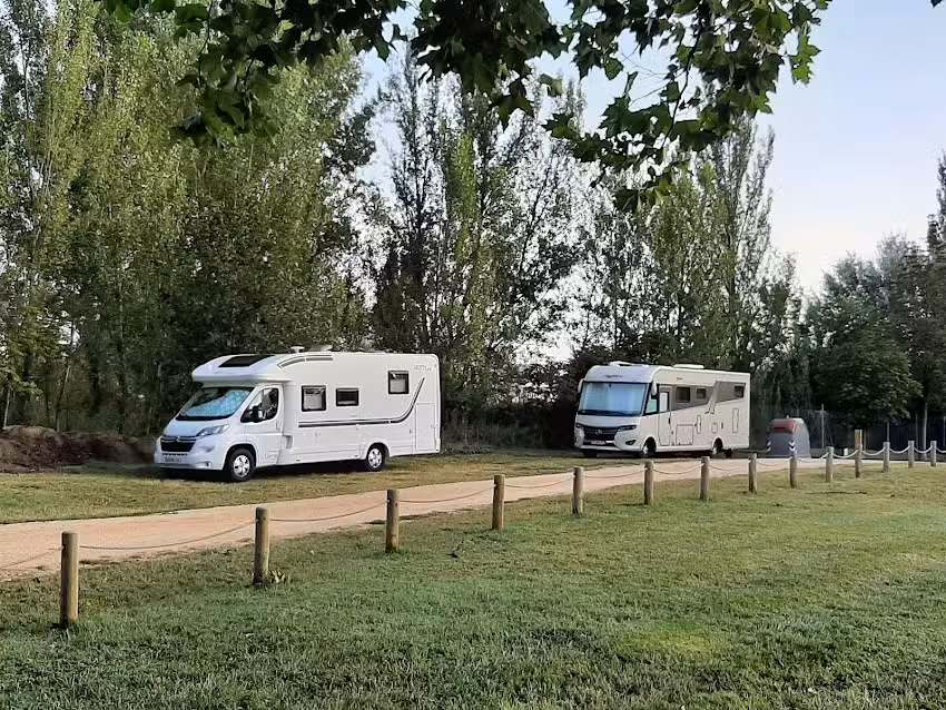 &Aacute;rea de Autocaravanas de &Aacute;greda