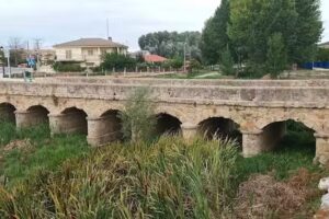 &Aacute;rea de Autocaravanas de Venialbo