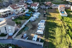 &Aacute;rea de autocaravanas illa de arousa (con do forno)