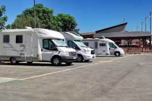 &Aacute;rea de Autocaravanas y caravanas de Toral de los Vados