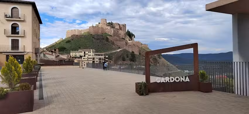 &Aacute;rea de Servicio Autocaravanas Cardona