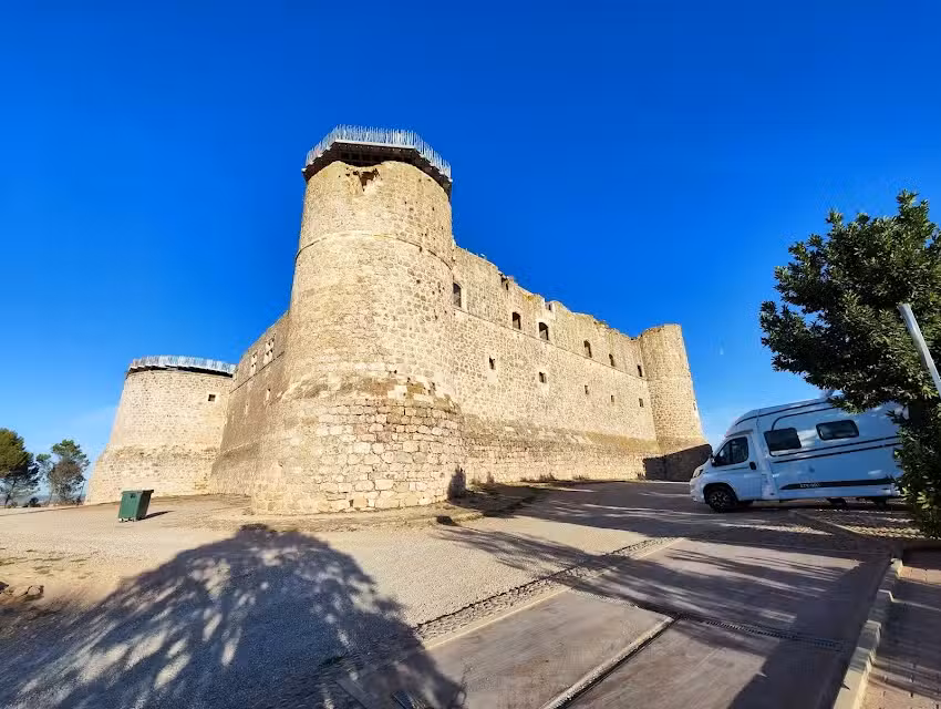 &Aacute;rea de Servicios para Autocaravanas de Castillo de Garcimu&ntilde;oz