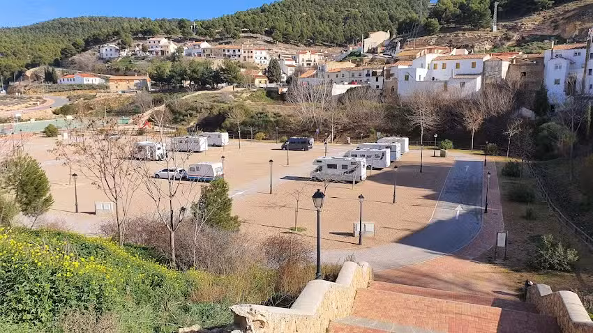&Aacute;rea de Servicios para Autocaravanas de Chinchilla de Monte-Arag&oacute;n.