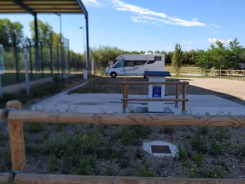 &Aacute;REA DE SERVICIOS PARA AUTOCARAVANAS de Lodosa.