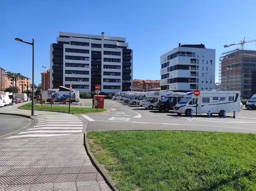 &Aacute;rea de Servicios y Pernocta de Autocaravanas