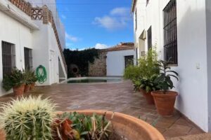 AT F&aacute;brica de Palos: D&uacute;plex con piscina comunitaria en el centro de Cazalla de la Sierra