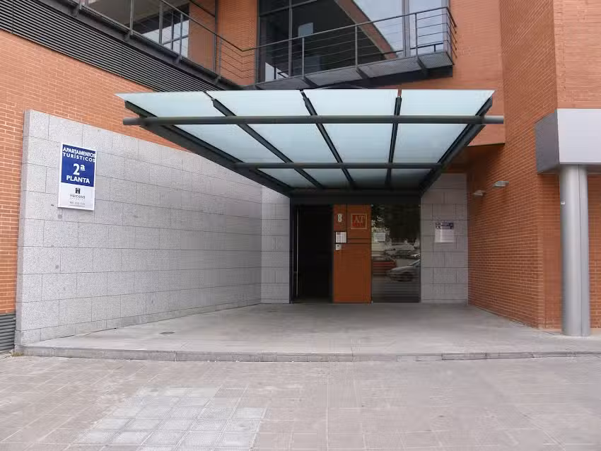 AT Home Avenida del Ejercito