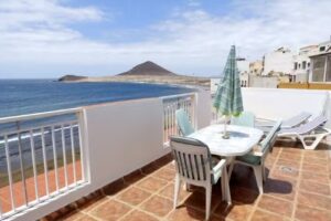 Atico frente playa del Medano