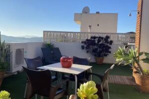 &Aacute;tico Guadalhorce &ndash; Sol&aacute;rium Privado con barbacoa y vistas al castillo