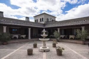 AUMALLIA HOTEL & SPA