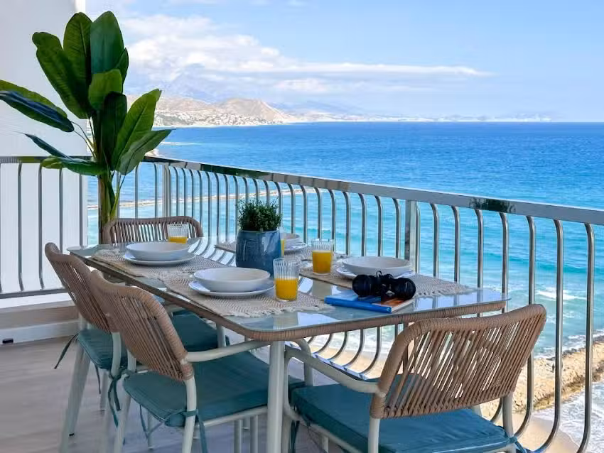 Balc&oacute;n al Mar. Una joya en la playa de Campello.