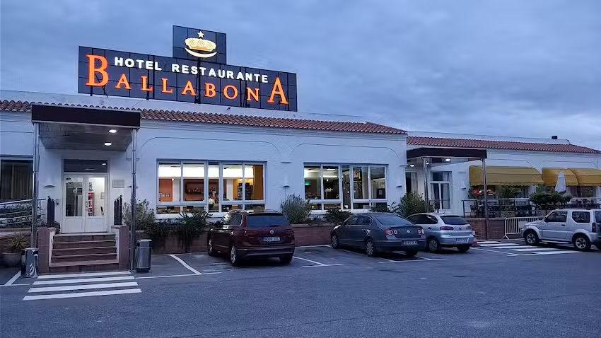 Ballabona Hotel-Restaurante
