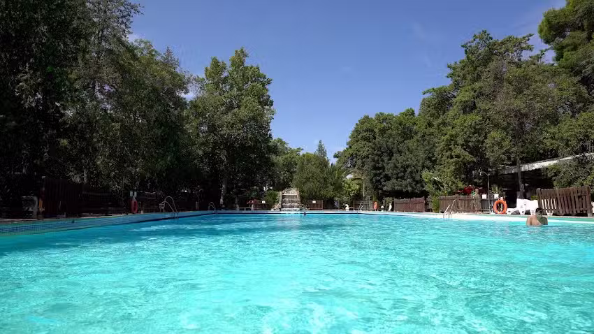 Balneario San Andr&eacute;s de CANENA (piscina)