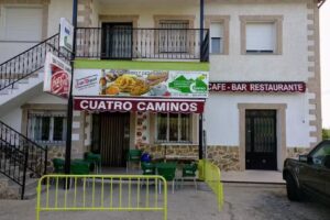 BAR RESTAURANTE ALOJAMIENTO CUATRO CAMINOS
